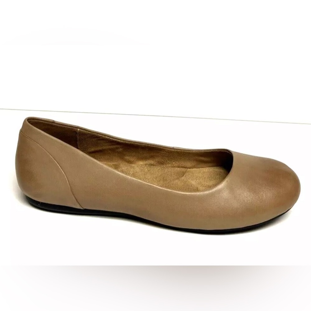 Softwalk Womens Sonoma Flat Brown Size 7.5 M